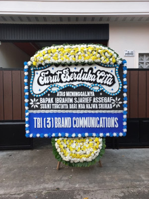 Papan Bunga Duka di Batu Tanjung